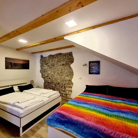 Apartment Old Pianino Beachfront