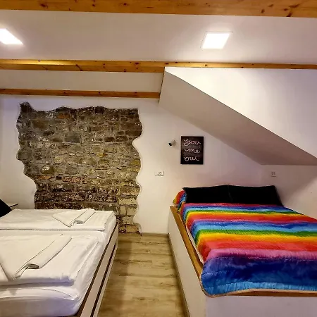 Apartment Old Pianino Beachfront Piran